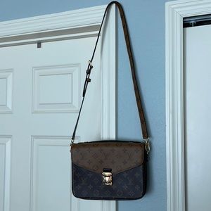 Gorgeous Shoulder Bag by Louis Vuitton